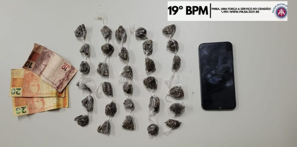 Polícia Militar realiza prisão por tráfico de drogas e apreende motocicletas com escapamentos barulhentos em Jaguaquara-Ba.