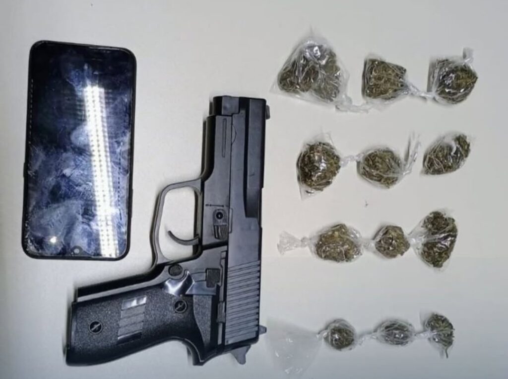 Homem é preso em flagrante por tráfico de drogas em Lagedo do Tabocal-BA.